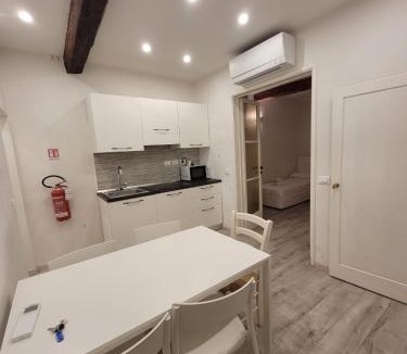 San Lorenzo Apartment | Spacious & Trendy 2BR apartment