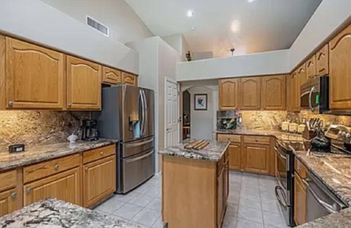 Casas Adobes House | Spacious Tucson Getaway w/Private Hot Tub