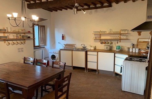 Benabbio House | Spacious Tuscan townhouse with large roof terrace