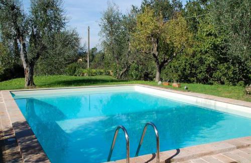 Palaia House | Spacious Tuscan Villa Retreat