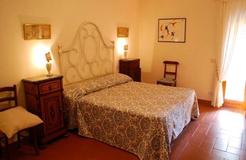 Palaia House | Spacious Tuscan Villa Retreat