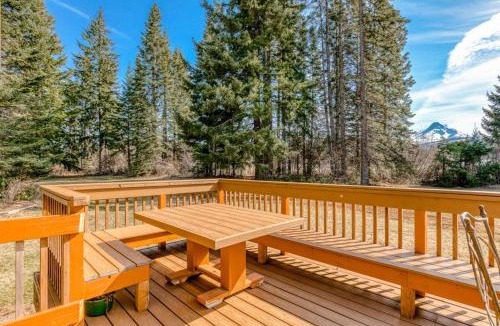 Parkdale House | Spacious Two-Story Home withPrivate Hot Tub Free WiFi & Game Room - Dogs OK
