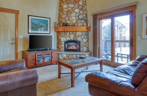Steamboat Springs Condo | Spacious two-story condo w/ a shared hot tub, furnished balcony, & gas fireplace