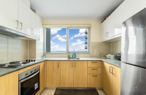 Tambo Apartment | Spacious Unit & High-Floor Hotel near City of Dreams, Airport, Okada, and Solaire Casino