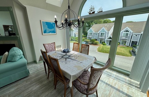 Brewster Condo | Spacious upper-level luxurious Endicott unit with golf access, just steps to Arbor pool and the Linx