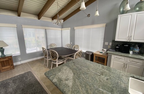 Balboa Island Condo | Spacious upper unit with partial water view four houses from North Bay Front