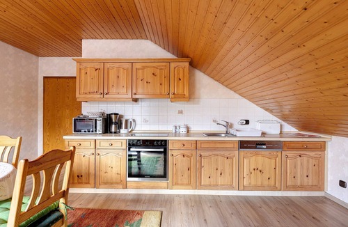 Bad Duerrheim Apartment | Spacious Upstairs Apartment with DreiWelten Card & Balcony near Solemar