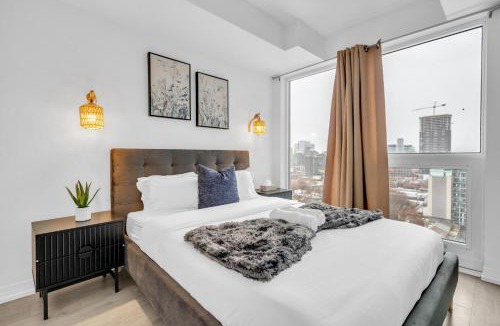 Garden District Apartment | Spacious Urban Haven - Sleeps 6