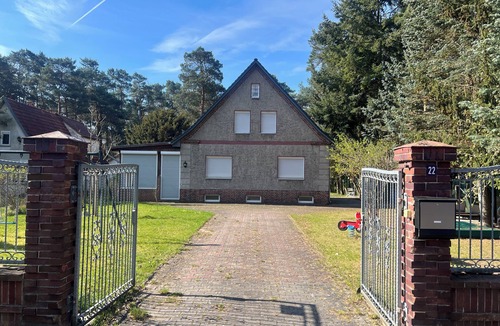 Markisch Buchholz House | Spacious vacation home in the Spreewald with private jetty, large garden | 16+ persons