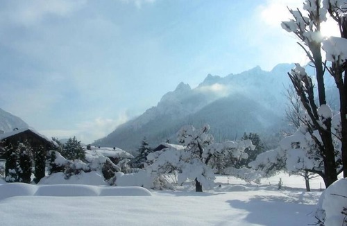 Gmain Apartment | Spacious vacation apartment with mountain view for up to 4 persons, 81 sqm, 1 bedroom