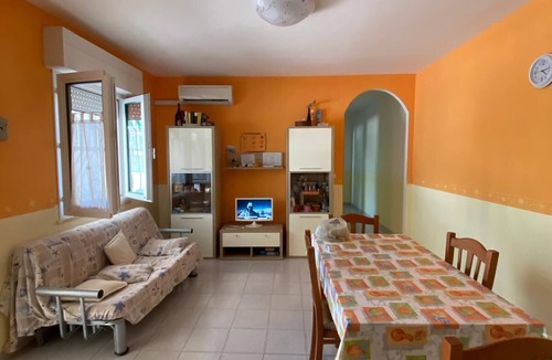 Lesina Marina Apartment | Spacious vacation home close to the sea and from other points of interest.
