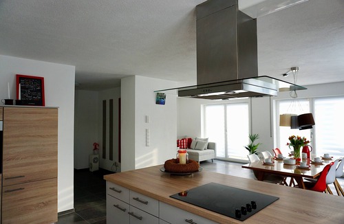 Blaubeuren Apartment | Spacious vacation apartment with terrace & 3 bedrooms on the Swabian Alb