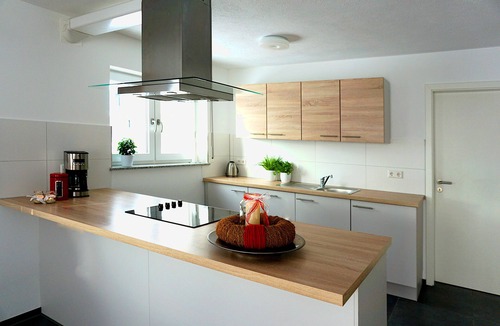 Blaubeuren Apartment | Spacious vacation apartment with terrace & 3 bedrooms on the Swabian Alb