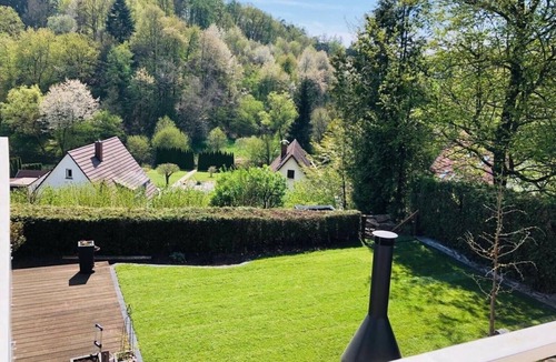 Kleinbreitenbach Apartment | Spacious vacation apartment with a view of the countryside