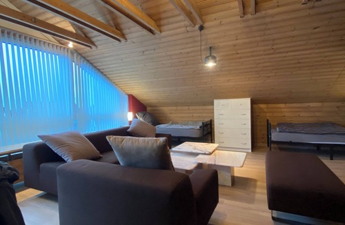 Parkstein Apartment | Spacious vacation apartment approx. 100 sqm with balcony and beautiful view