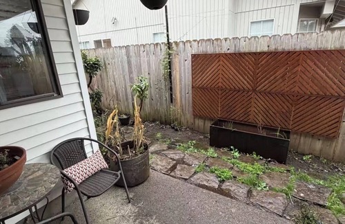 Evergreen House | Spacious Vancouver Home near PDX, Shopping & I-205