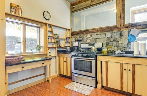 Stratton House | Spacious Vermont Ski House w/Mountain Views
