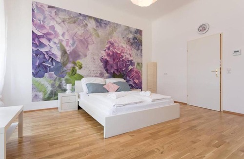 Favoriten Apartment | Spacious Vienna Central Station Residence