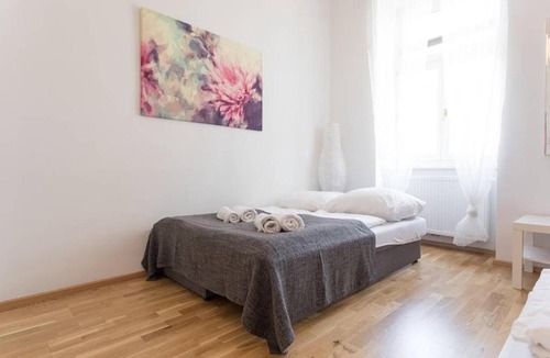 Favoriten Apartment | Spacious Vienna Central Station Residence