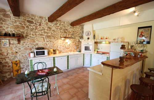 Puisserguier Villa | Spacious villa in the heart of the vineyards with private pool and garden