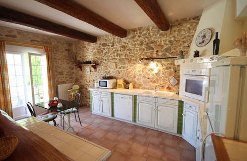 Puisserguier Villa | Spacious villa in the heart of the vineyards with private pool and garden