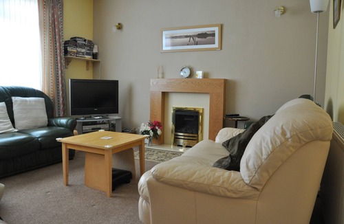 Largs Villa | Spacious Villa in Largs, North Ayrshire Coast.Ideal for families. Pets considere