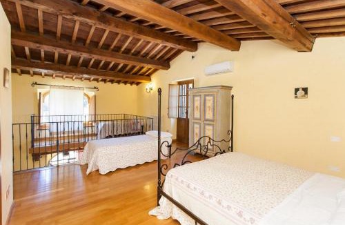 Ramazzano Villa | Spacious Villa in Ramazzano, Perugia with Private Pool