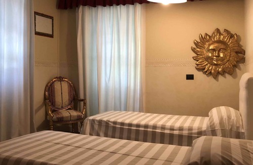 Beverino Villa | Spacious Villa With Pool And Tennis Court