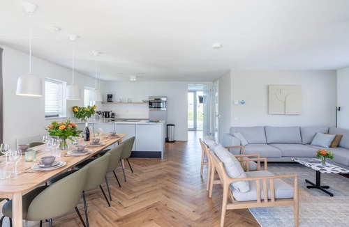 Noordwijk aan Zee Villa | Spacious villa on the North Sea