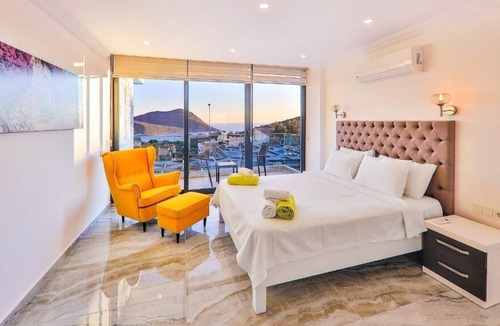 Antalya City Centre Villa | Spacious villa! perfect for holiday! Views over Kalkan. 5-10 walk to beach& Town