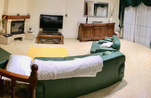 Urbanizacao dos Calicos Villa | Spacious Villa near Old Town, Private Pool, not overlooked, BBQ, Super-Fast WiFi