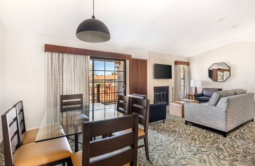 San Diego Country Estates Apartment | Spacious Villa w/Full Kitchen, Swimming Pools & Tennis Courts in Ramona