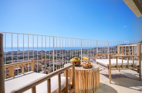 Benalmadena Villa | Spacious Villa with great views!