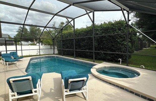 Orange Tree Villa | Spacious villa with 5 bedrooms pool, spa and WiFi, AC in peaceful Clermont