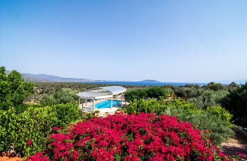 Nafplio Villa | Spacious Villa with heated pool that becomes indoor