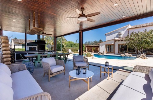 Es Garrovers Apartment | Spacious Villa with Pool, BBQ Terrace & En-Suite Bedrooms by Can Panxo
