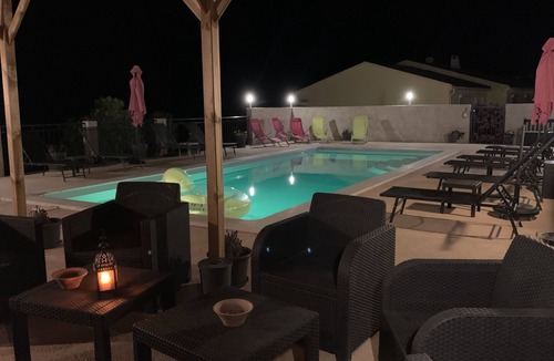 Solaro House | Spacious villa with pool, near SOLENZARA, sleeps 14/16