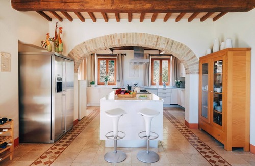 Lisciano Niccone Villa | Spacious Villa with Private Pool, Stunning Views, and Watersports