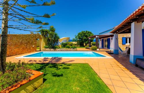 Sao Joao das Lampas Villa | Spacious Villa with Private Pool Sintra Ericeira