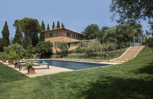 Siena Villa | Spacious villa with stunning pool, luscious gardens