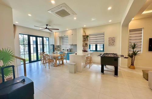 Phan Thiet House | Spacious 4 Bed, 3 Bath Villa at Novaworld up to 10 guests, 5 min walk to beach.