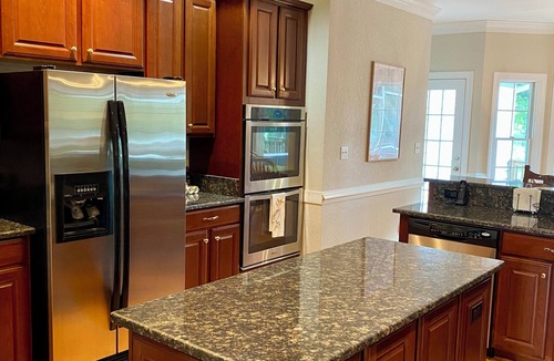Mount Holly House | Spacious Water Front House off of Potomac River 5 Bedroom/5 Full Bath