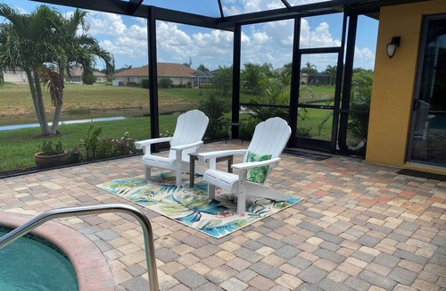 White Marsh House | Spacious Waterfront 4+ bedroom Pool Home in delightful Rotonda West, FL