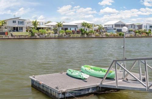 Wurtulla House | Spacious waterfront home with pontoon, pool, BBQ