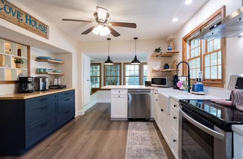 Drayden House | Spacious Waterfront Home secluded on 60 ac with Beach and Boat Ramp