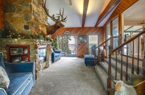 Green Bay House | Spacious Waterfront Retreat Near UW-Green Bay
