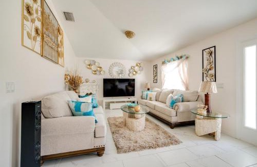 Candler House | SPACIOUS & Welcoming 3 Bdrm Home, Cozy, PET FRIENDLY in Quiet Neighborhood