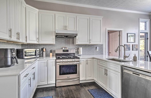 Westfield House | Spacious Westfield Home w/Sports Complex On-Site
