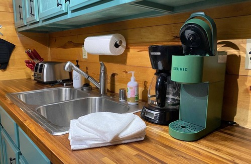 Stanton Cabin | Spacious- Wifi - Arcade-Kids Climbing Wall -RRG - Grants Ripple Cabin Is Located Right at the Slade Exit!