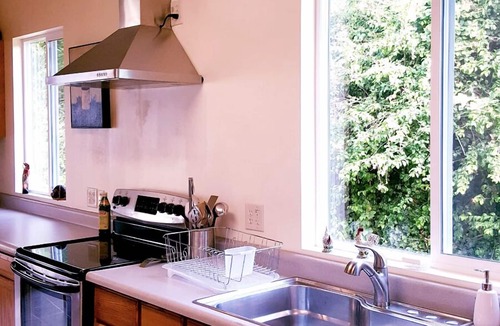 Smith River House | Spacious with Luxury Touches, Fish 'n Feather Home for Vacation or Professionals